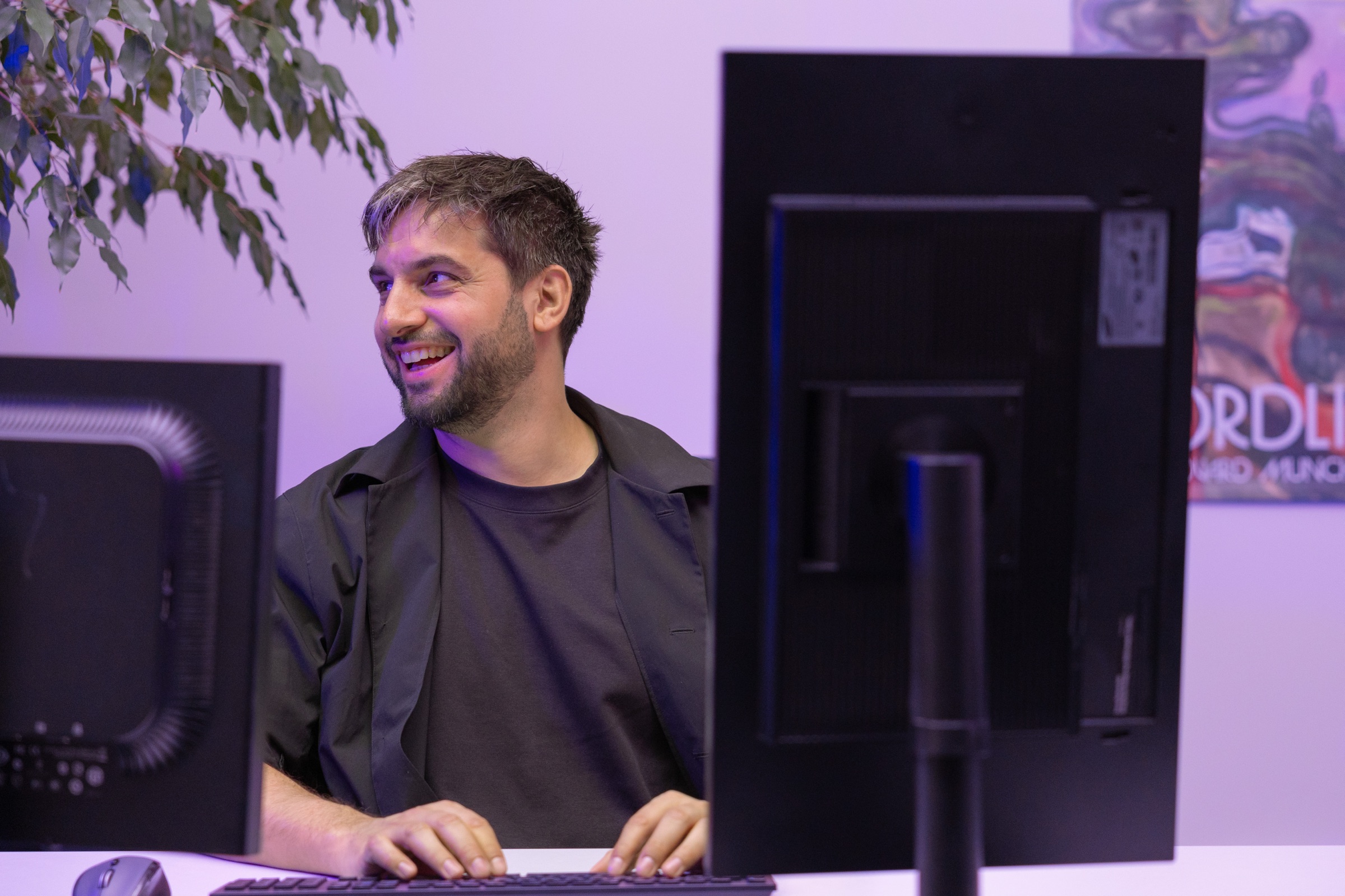 Portrait de formateur (poste de travail double écran)