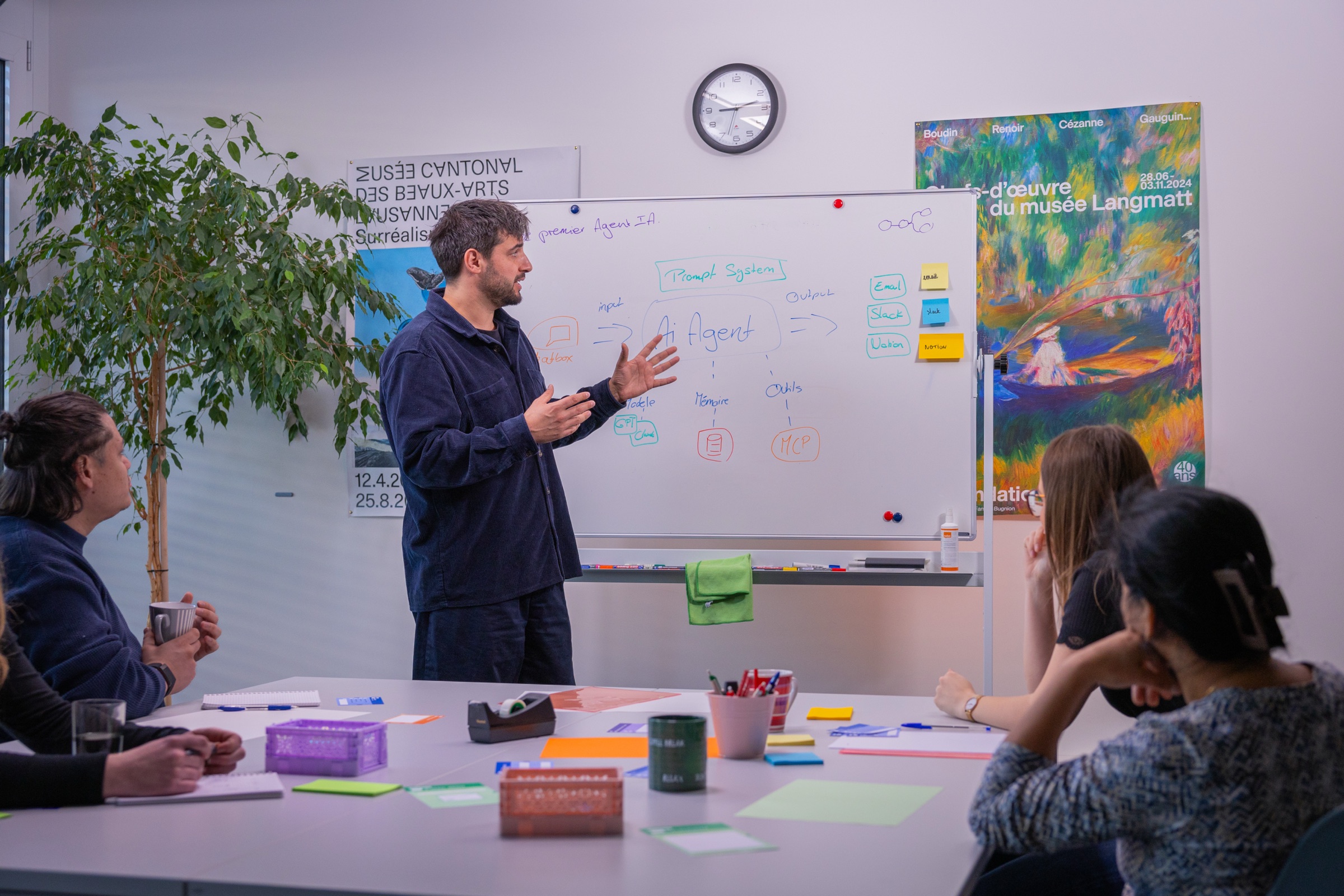Cours: architecture « premier Agent IA », horloge vers 10 h 10